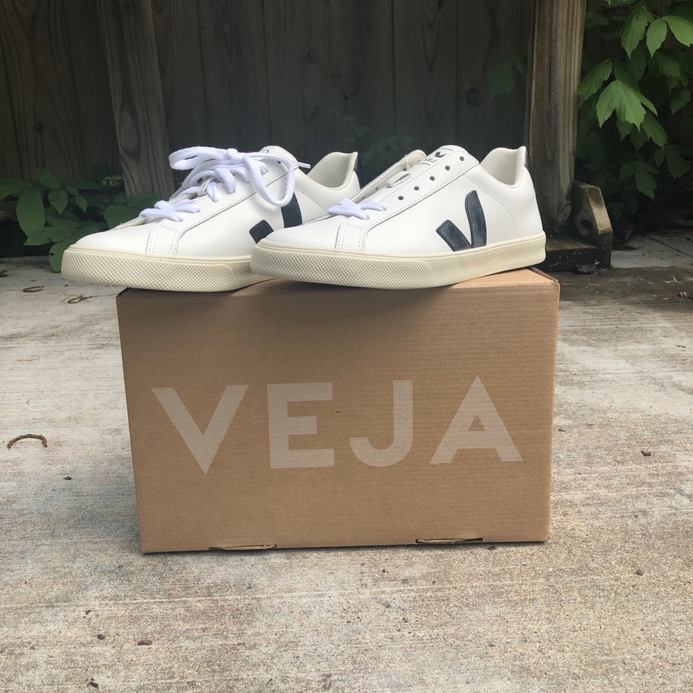 VEJA Women's Esplar Low Top Sneakers Size 7